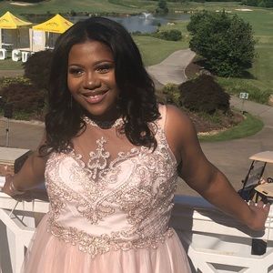 Meet your Posher, Mikayla